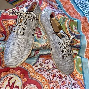 NEW TOM’S woven lace up espadrilles